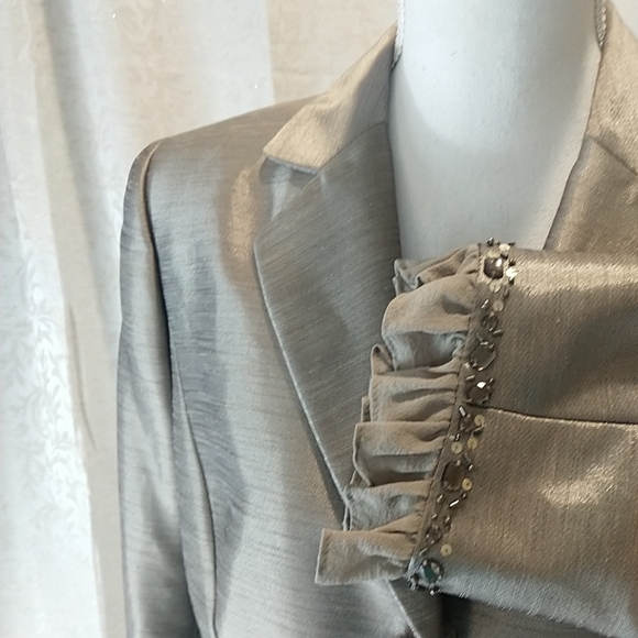 Tahari ASL LUXE two piece skirt suit size 10P - Picture 4 of 11